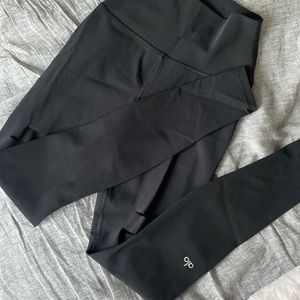 Alo yoga workout leggings